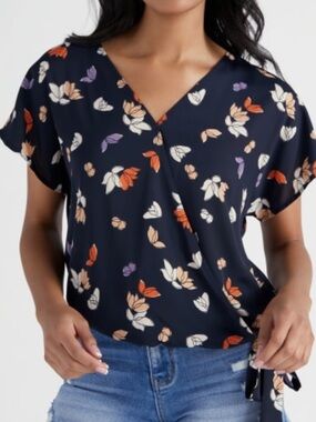 NWT West Kei Navy Floral Surplice Tie-Waist Blouse. Size XL